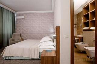 Гостиница Родник Алтая Белокуриха Джуниор Премиум (вид на лес), Корпус: «Родник»-12