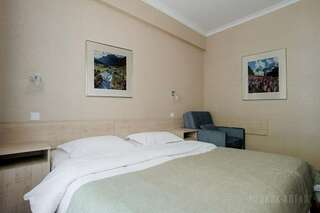 Гостиница Родник Алтая Белокуриха Семейный 1-комнатный (без балкона), Корпус: «Здравница»-2