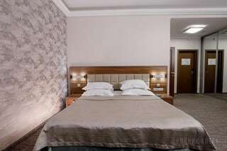 Гостиница Родник Алтая Белокуриха Джуниор Премиум (вид на лес), Корпус: «Родник»-9